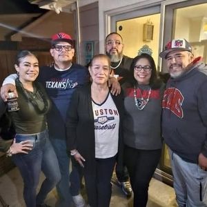 Meet your Posher, Gloria